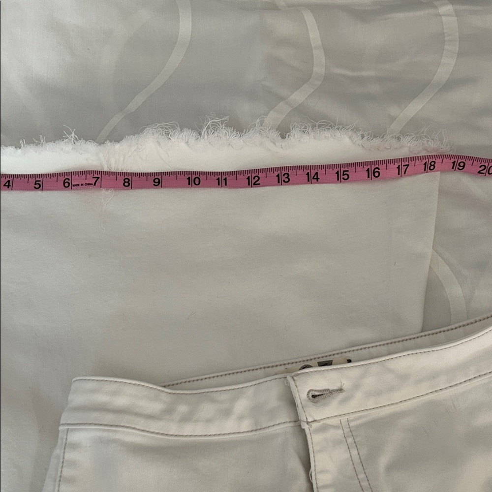 We The Free Bell Bottom Super Flare Jeans - Picture 9 of 14